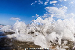 little splash wave....... by Claudia Weber-Gebert 